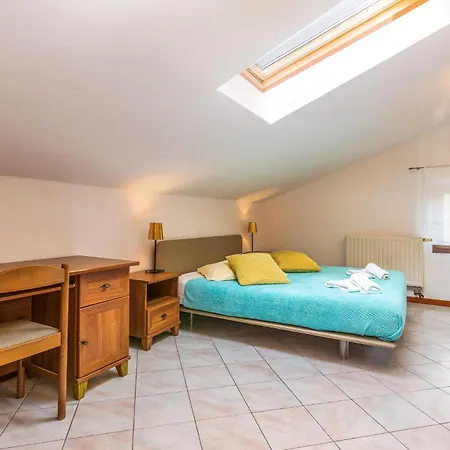 Beautiful In With 4 Bedrooms And Wifi *