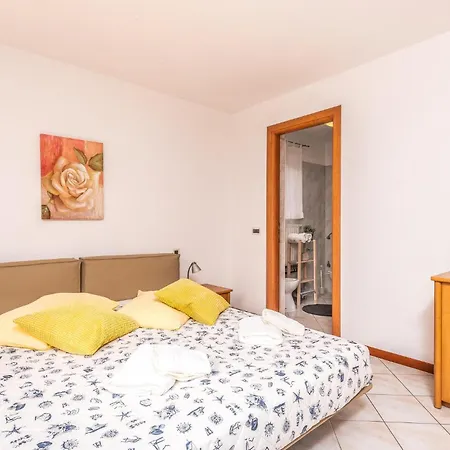 Holiday home Beautiful In With 4 Bedrooms And Wifi *
