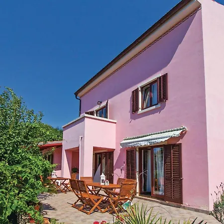 Beautiful In With 4 Bedrooms And Wifi Holiday home Veli Losinj