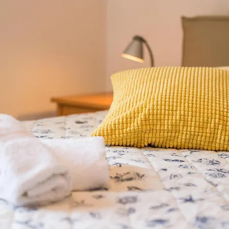 Beautiful In With 4 Bedrooms And Wifi Veli Lošinj